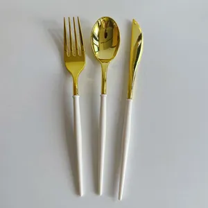 Set de couverts jetables en plastique doré fourchette cuillère couteau pour fête d'anniversaire.