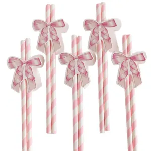Detalle de pajitas de papel con lazo rosa, pajitas ecológicas biodegradables para fiestas