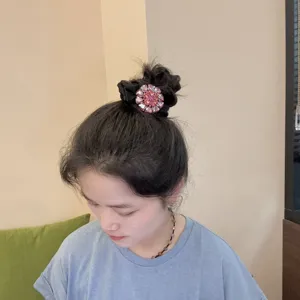 Chouchou cheveux strass style coréen fleur chignon queue de cheval accessoire détail