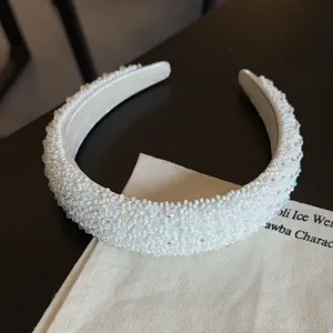 Witte Gevoerde Haarband met Kraaltjes voor Vrouwen Mode Sprankelend Kristal Haaraccessoires
