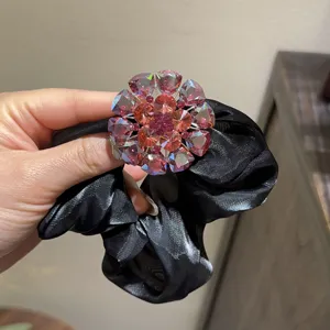 Chouchous de Luxe en Tissu Fleur de Strass Éléments de Coiffure en Satin Attaches de Cheveux Haute Élasticité Support de Queue de Cheval Accessoires de Mode pour Femmes Quotidien Métro Fête