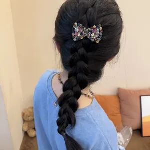 Prachtige strass strik haarspeld met fonkelende kristallen voor elegante dagelijkse kapsels.