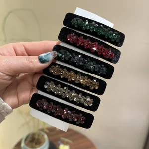 Pince à Cheveux Vintage en Velours Avec Strass Élégante Barrette à Frange en Cristal de Luxe Pince Latérale Géométrique pour Femmes Accessoires Cheveux Rétro