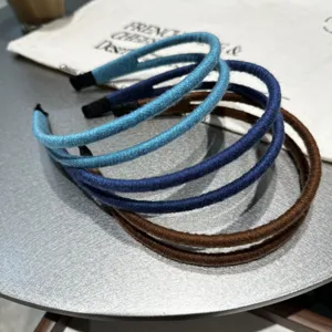 Minimalistisches Garn doppelt Str Stirnband, einfarbig Retro Haarreif für Herbst und Winter.