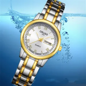 Montre quartz pour femme bicolore en acier avec cadran blanc chiffres romains et date.