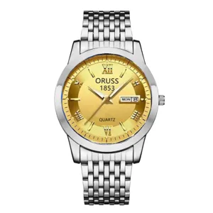 Vue détaillée de la montre quartz homme élégante avec bracelet en métal, cadran doré et date.