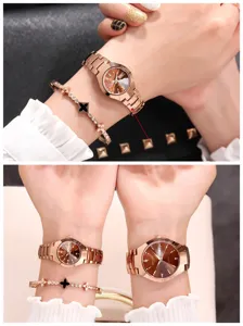 Montre à quartz de couple en or rose avec ensemble de bracelet trèfle, montre étanche en acier.