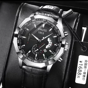 Vue détaillée de la montre quartz pour homme avec cadran noir et bracelet en cuir.
