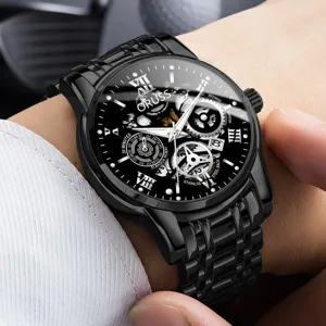 Nahaufnahme einer luxuriösen schwarzen automatischen mechanischen Uhr mit Skelettzifferblatt.