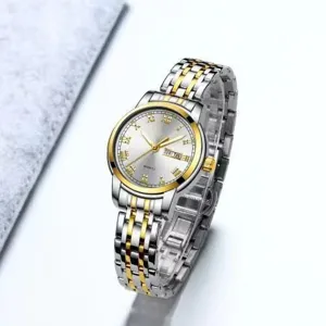 Reloj de cuarzo para mujer con pulsera metálica bicolor, números romanos y esfera redonda.