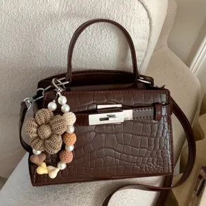 Women's Retro Crocodile Pattern PU Leather Crossbody Bag Top Handle Shoulder Bag with Metal Lock and Pendant Purse