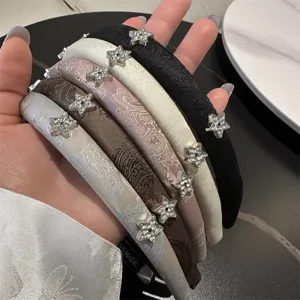 Neo-Chinesisch Satin Bestickt Schmal Haarband Für Damen Süß Strass Stern Design Elegant Retro Stirnband Alltäglich Haarschmuck