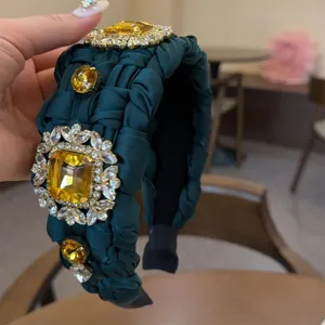 Diadema ancha trenzada verde oscuro con cristales ambarinos y transparentes para mujer