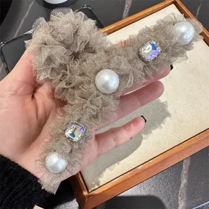 Süße Netz-Strass-Perlen-Haarklammer für Damen, stilvolles und elegantes Haar-Accessoire.