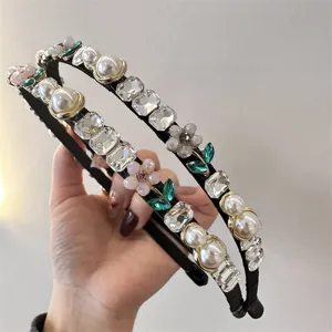 Elegant rhinestone pearl headband set, sparkling crystal floral hair hoops for women and girls.