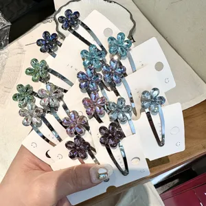 Barrette fleur en cristal pour femmes, pince BB strass brillante pour frange et coiffure coquette.
