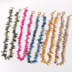 Collier de perles baroques naturelles colorées fait main avec élégant fermoir OT.