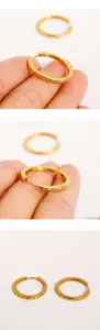Orecchini a cerchio dorati da donna, eleganti orecchini rotondi in zircone per lo stile quotidiano.