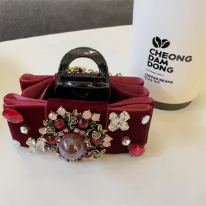 Barocker Samt Schleifen Haarklammer mit Strass und Perlen, elegantes vintage Haaraccessoire.