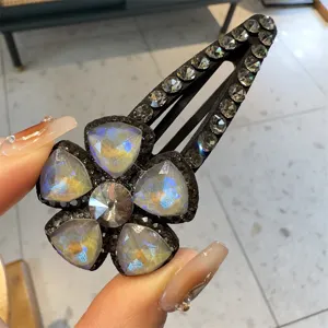 Pince à cheveux fleur en cristal pour femmes, barrette strass scintillante, accessoire coiffure.