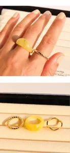 Ensemble de bagues plaqué or 18k résine torsadée bijoux de mode pour femmes détail