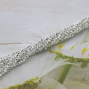 Μεταλλικές ασημί γυάλινες χάντρες 2mm με πολλές όψεις για χειροποίητα κοσμήματα DIY.