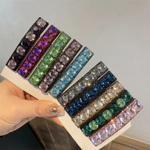 Set apo krystallina klamerakia mallion me lampero strass tetragona gia gynakeio styling