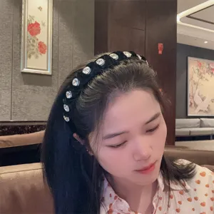 Black velvet rhinestone headband Korean style elegant Hepburn hair accessory for women winter