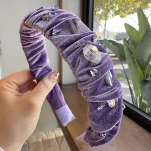 Diadema de terciopelo morado con cristales, accesorio para el pelo con pedreria chic