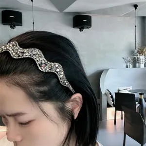 Gewellter Strass Haarreif, elegante farbige Kristall Haarrebe, glänzendes Haarschmuck Accessoire.