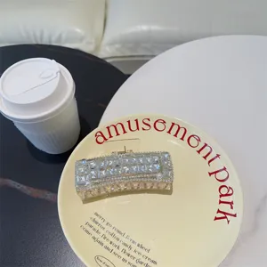 Elegante Haarklammer mit Strass, glänzende Kristall Haarkralle für Damen Haarstyling Accessoire.