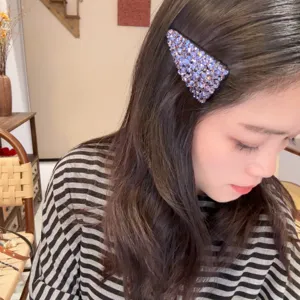 Pince à cheveux triangle en strass scintillants pour femmes, accessoire élégant de frange.