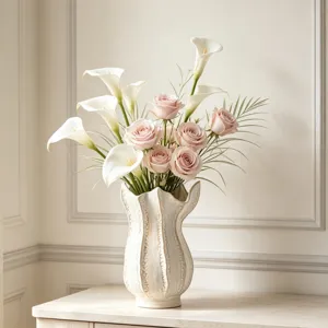 Creative White Ceramic Vase Modern Art Wabi Sabi Ribbed Decorative Flower Vase For Home Showroom Entryway Decor Gift