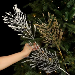 Ramas decorativas con purpurina de Navidad, selecciones florales para arbol festivo.