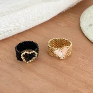 Set di anelli con cuore in perline fatti a mano, stile dolce e cool, gioiello da dito impilabile.