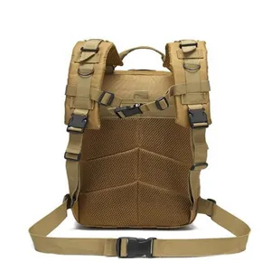 Langlebiger khakifarbener Taktik-Rucksack mit atmungsaktivem Mesh und verstellbaren Gurten.