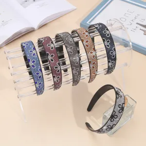 Rhinestone headband sparkling crystal hair hoop non-slip fashion hair accessories for women.