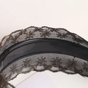 Black lace embroidered headband with inner teeth non-slip hair hoop for daily fashion wear.
