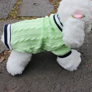 Hundepullover Winter warme Haustier Kleidung netter Welpe Strickwaren grüne Kleidung für Hunde