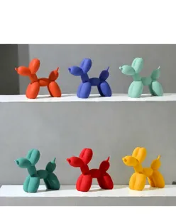 Moderno minimalista nordico perro globo escultura de resina colorida decoracion de arte para hogar.
