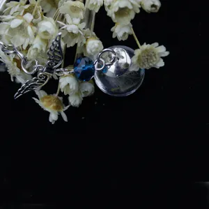 Pusteblume Samen Glaskugel Anhänger Schlüsselanhänger mit blauem Kristallperle und Flügel.