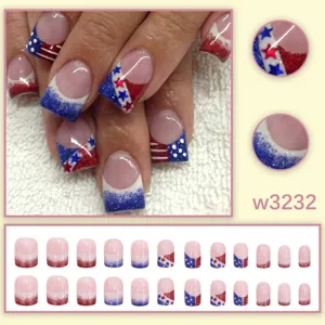 Unghie finte quadrate medie con stelle glitterate rosse, bianche e blu per stile.