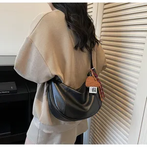 Black leather shoulder bag for women, large capacity crossbody hobo bag, chic commuter dumpling bag