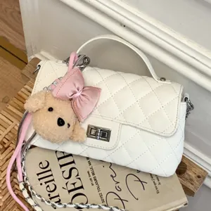 Borsa a Tracolla Trapuntata da Donna in Pelle PU Lusso Stile Designer Catena Borsa a Spalla con Delizioso Pendente Orsetto