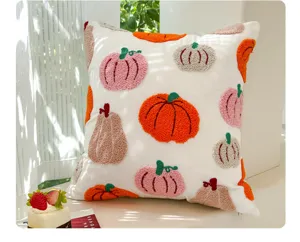 Housse de coussin Halloween brodée de citrouilles en peluche touffutée pour décoration canapé