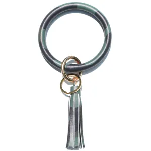 Camo lederen O-ring sleutelhanger armband met kwastje, stijlvolle PU polsband voor dames.