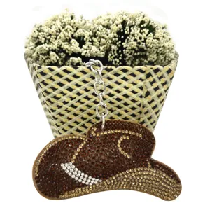 Llavero de sombrero de vaquero con diamantes de imitación para bolsos de mujer y autos