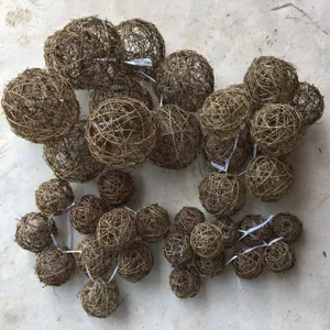 Natural rattan balls for floral arrangement, Christmas decor, and home styling.