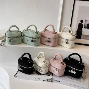 Bolso de mano acolchado con cadena para mujer, mini bandolera cosmética con asa.