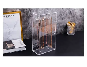 Klarer Acryl drehbarer Halsketten Organizer Display Ständer mit 24 Haken für Schmuckaufbewahrung.